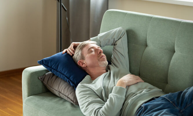 Πότε ο μεσημεριανός ύπνος γίνεται επικίνδυνος για την υγεία