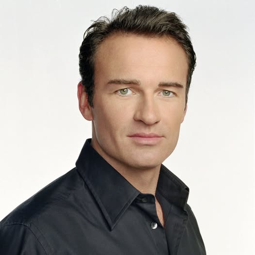 «Έφυγε» στα 56 του μετά από γενναία μάχη με τον καρκίνο ο Τζούλιαν ΜακΜάχον, πρωταγωνιστής της σειράς «Nip/Tuck»