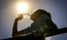 Καύσωνας: Τι διαταραχές μπορεί να προκαλέσει - Πρόληψη και αντιμετώπιση