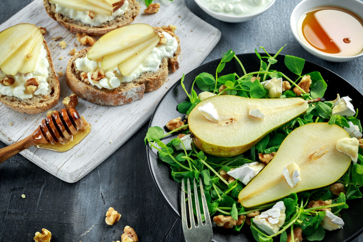 5 μεσογειακές τροφές που οι γυναίκες άνω των 50 ετών πρέπει να τρώνε κάθε εβδομάδα, σύμφωνα με διαιτολόγους