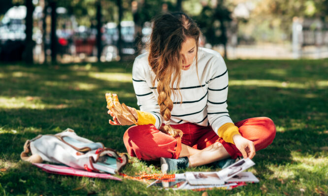 Διατροφικές διαταραχές: Πώς συνδέονται με την παιδική ηλικία, ποιος ο ρόλος της οικογένειας