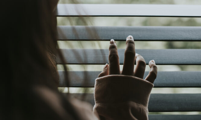 Stalking: Τα θύματα παρενόχλησης διατρέχουν μεγαλύτερο κίνδυνο για μελλοντικά καρδιακά προβλήματα δείχνει νέα έρευνα