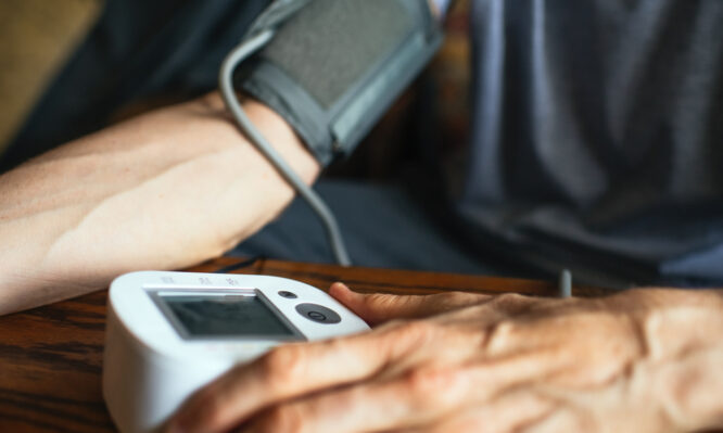 Μετρώντας την πίεση στο σπίτι: Πώς θα διαλέξετε το κατάλληλο πιεσόμετρο