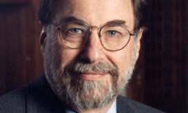 Απεβίωσε ο βιολόγος Ντέιβιντ Μπάλτιμορ που είχε τιμηθεί με Νόμπελ Ιατρικής για τη μελέτη των ρετροϊών