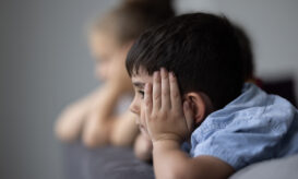 Αυτισμός: Τα πρώτα σημάδια, η διάγνωση και οι δομές υποστήριξης