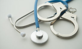 Σε αναστολή ο επίορκος γιατρός με το «φακελάκι» στο Ιπποκράτειο