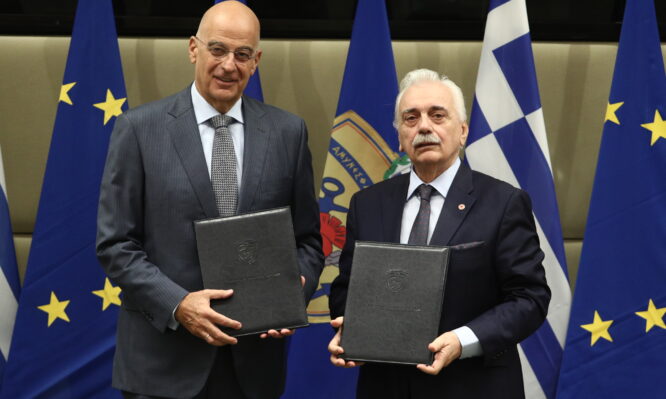 ΥΠΕΘΑ: Υπογραφή μνημονίου συνεργασίας με τον Ελληνικό Ερυθρό Σταυρό