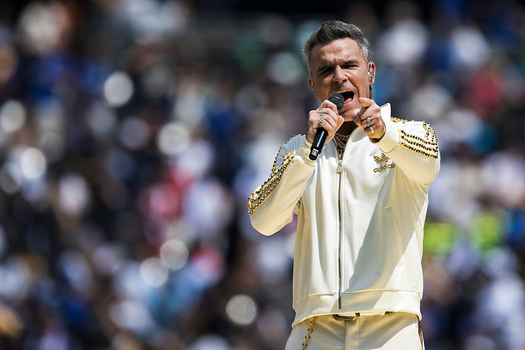 Τι είναι το σύνδρομο Τουρέτ από το οποίο αποκάλυψε ότι πάσχει ο Ρόμπι Γουίλιαμς