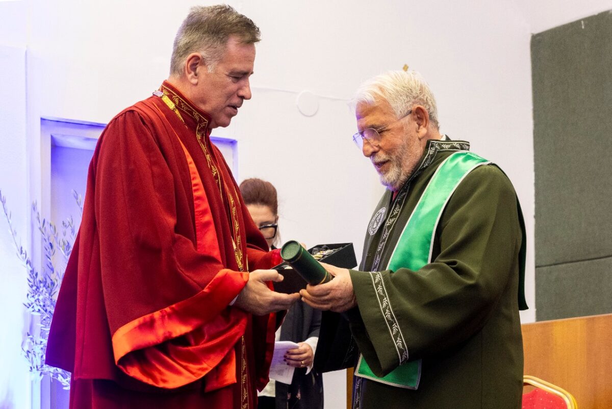 Αποστολόπουλος