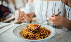 Υδατάνθρακες: Είναι αλήθεια ότι αν τους μειώσετε μπορεί να χάσετε βάρος;