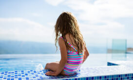 ΠΑΓΝΗ - 3χρονο - πισίνα