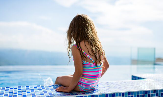 ΠΑΓΝΗ - 3χρονο - πισίνα