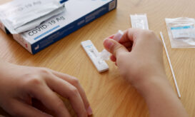 ΕΟΔΥ: Τρεις νέοι θάνατοι από κορονοϊό, έντονη αύξηση του ιϊκού φορτίου στα αστικά λύματα