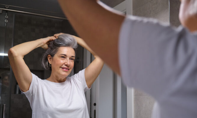 γκρίζα μαλλιά