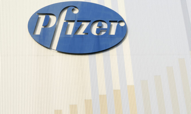 Συμφωνία Τραμπ - Pfizer για την πώληση φαρμάκων στο Medicaid σε ευρωπαϊκές τιμές