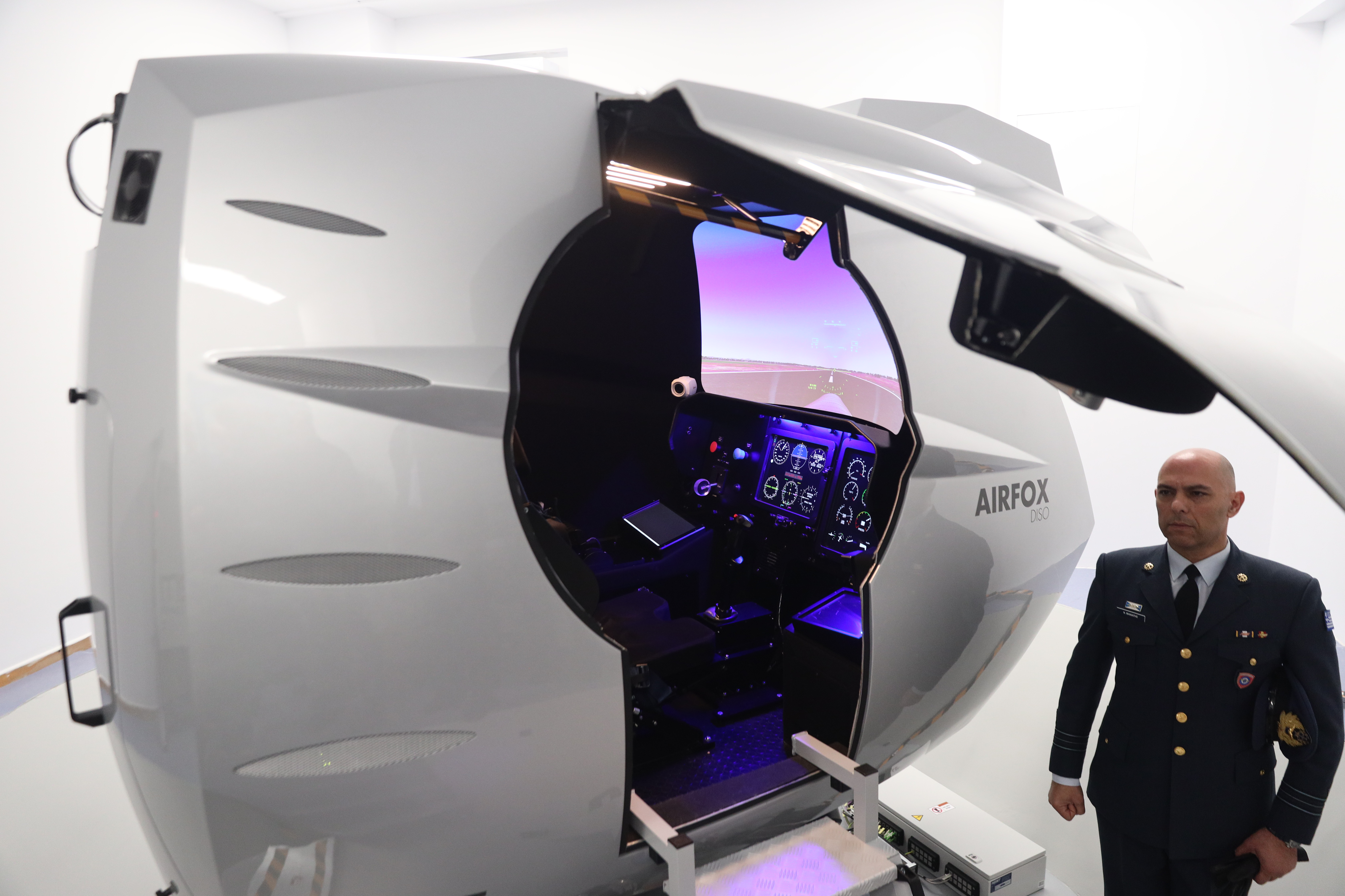 Εγκαινιάστηκε η λειτουργία της συσκευής απώλειας προσανατολισμού στο Κέντρο Αεροπορικής Ιατρικής