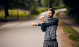 Το απλό κόλπο προθέρμανσης που ενισχύει άμεσα ταχύτητα και δύναμη