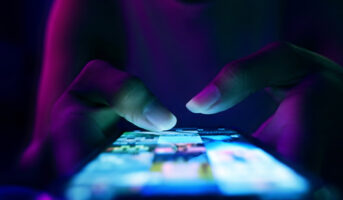 Μελέτη διαπιστώνει οφέλη για την ψυχική υγεία από την αποχή για μία εβδομάδα από τα social media