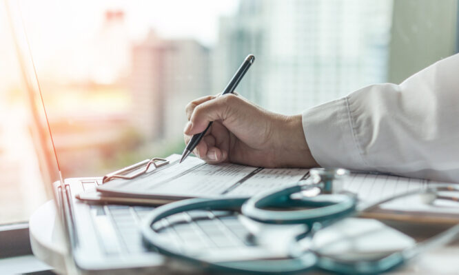 ΙΣΑ: Ζητάει ενημέρωση από τον ΕΟΠΥΥ για πιθανή συμμετοχή μελών του σε κύκλωμα συνταγογράφησης