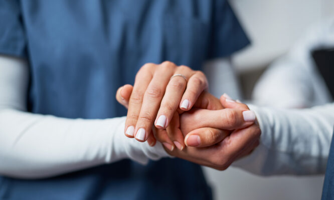 Αποζημίωση των προσωπικών ιατρών για τις κατ' οίκον επισκέψεις ζητά ο ΙΣΑ