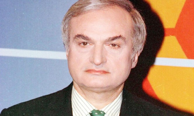 Μανώλης Μαυρομμάτης