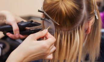 Extensions μαλλιών