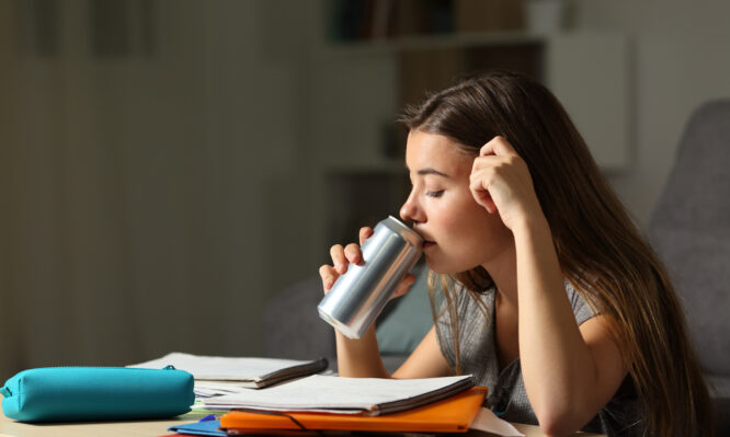 ζαχαρούχα ποτά - έφηβοι - άγχος