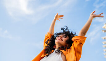 Παγκόσμια Ευτυχία - social media