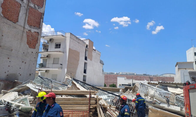 Κατάρρευση κτηρίου στα Πετράλωνα