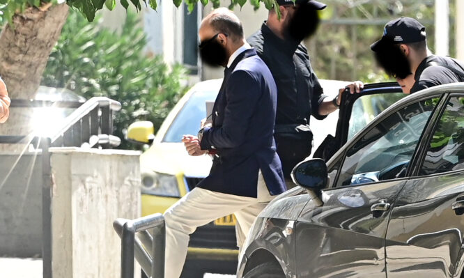 Μαζωνάκη
